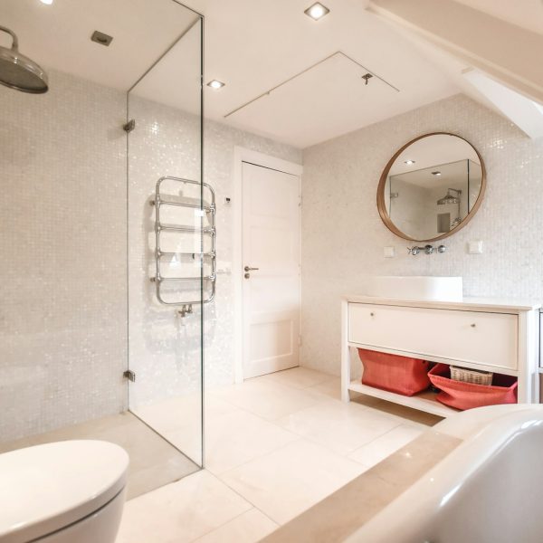 Bathroom with a bathtub